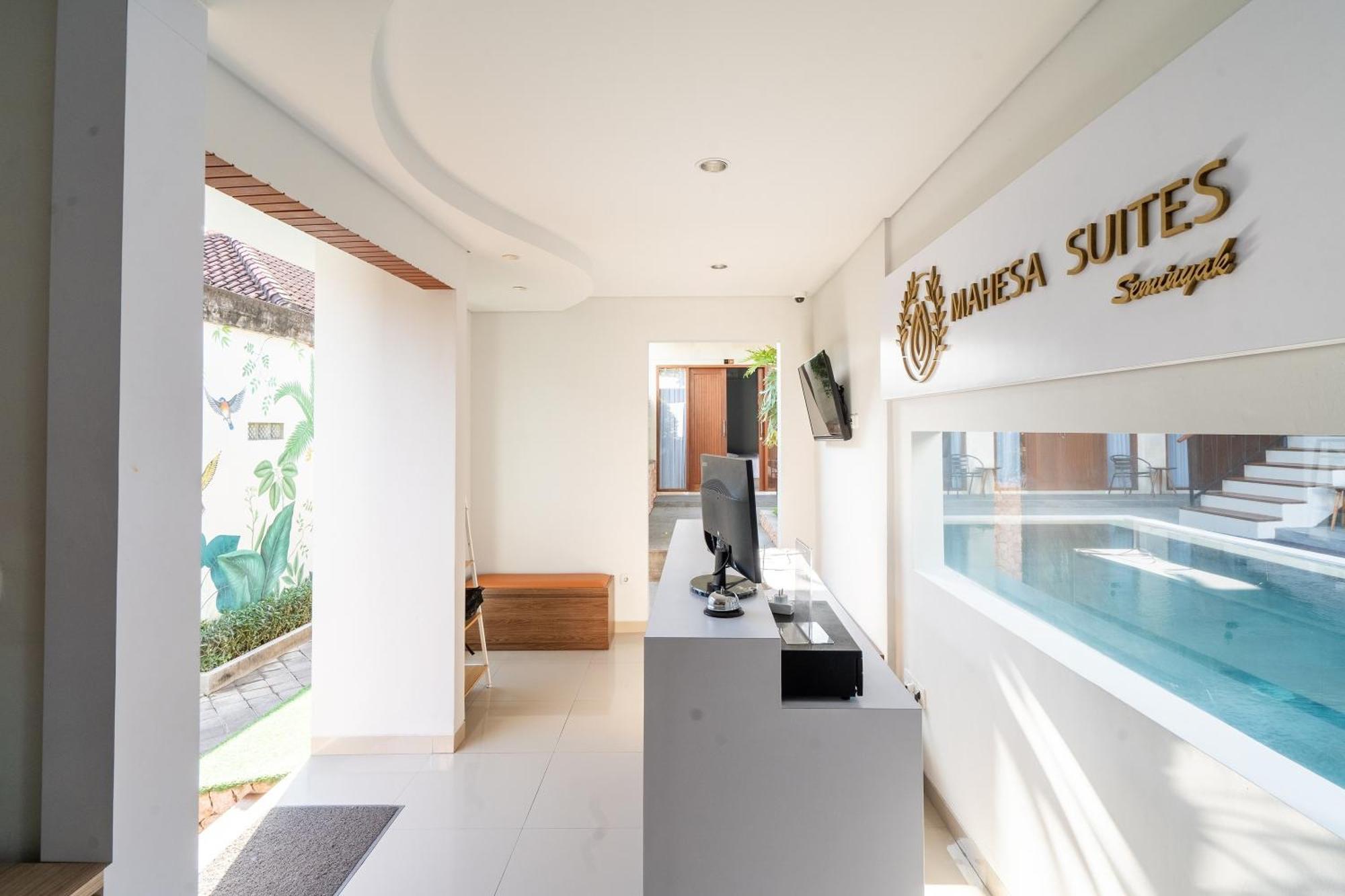 Mahesa Suites Seminyak Exterior foto