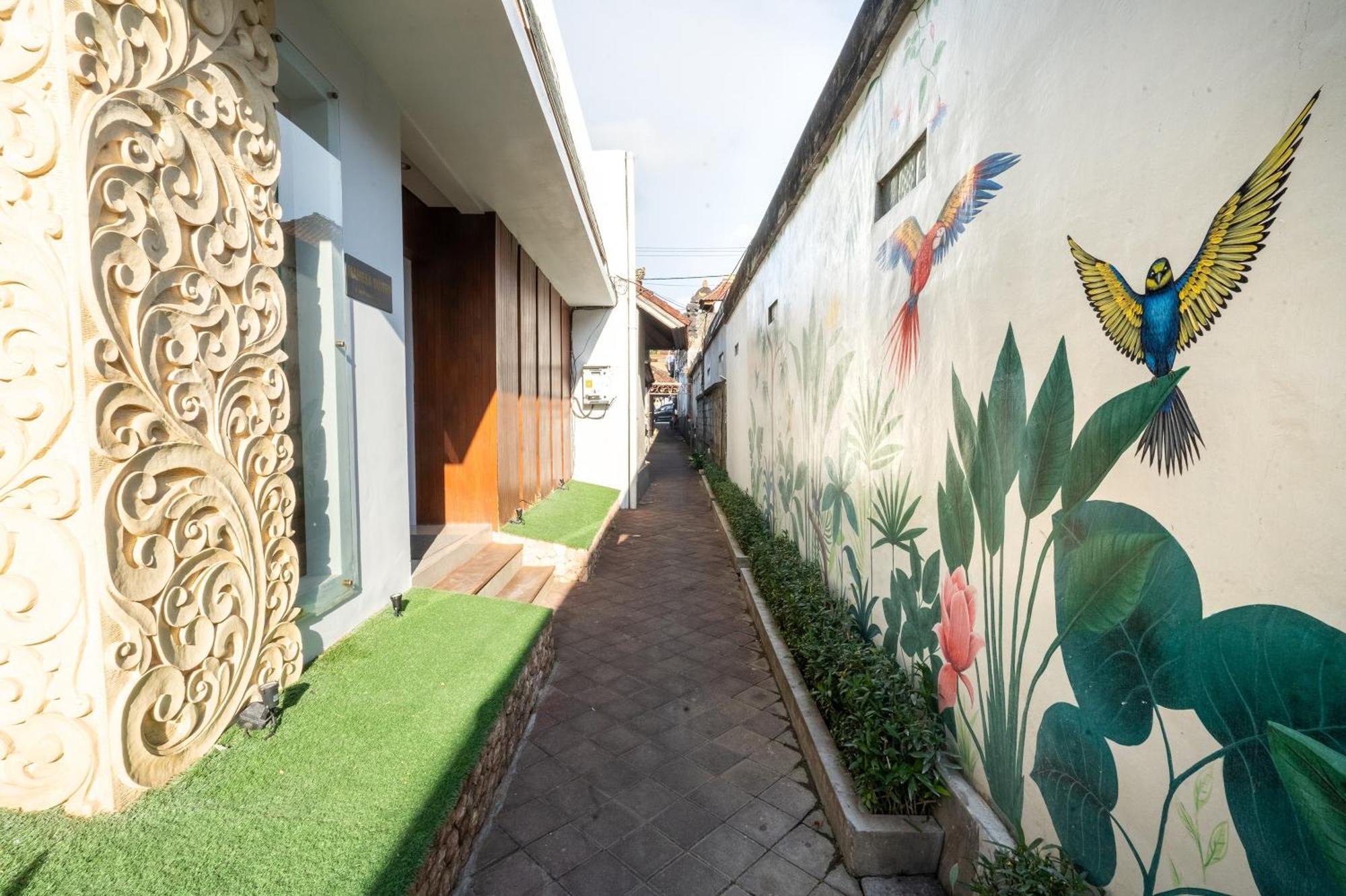 Mahesa Suites Seminyak Exterior foto